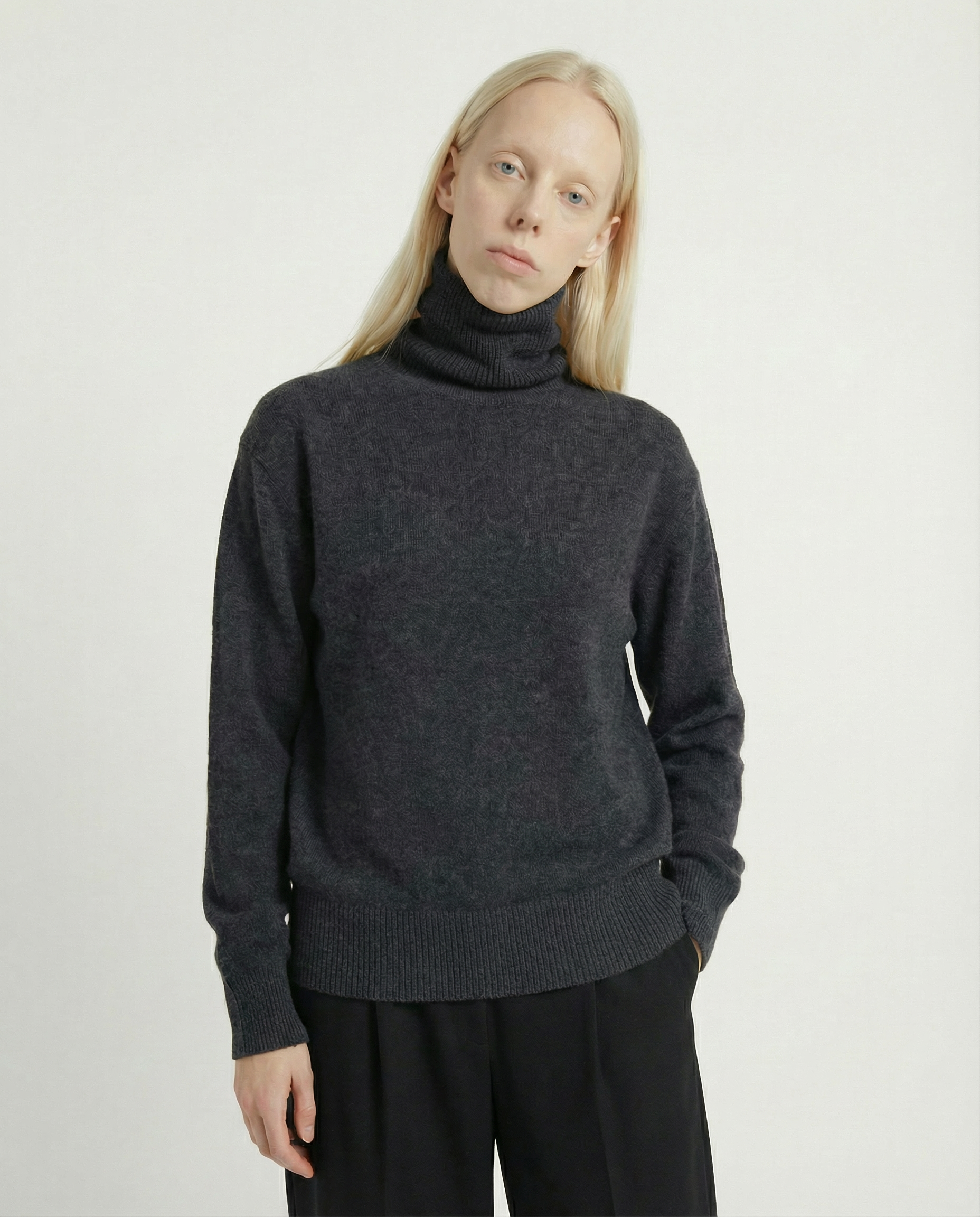 Volta Turtleneck, Charcoal