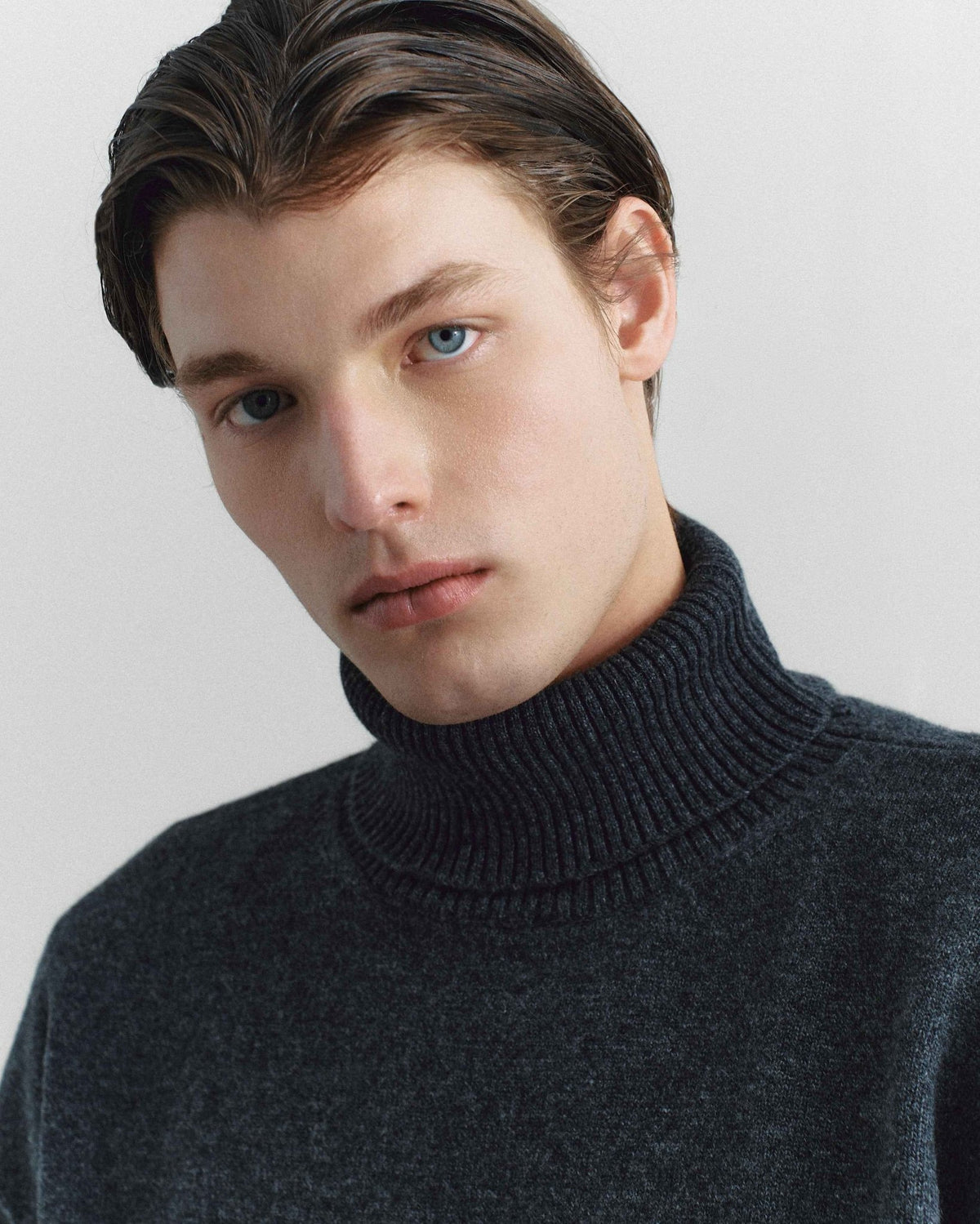 Volta Turtleneck Charcoal - Casa Nodale